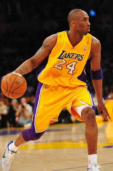 又哑火了！22岁新援灾难级表现：9场0进球，曼联亏大了