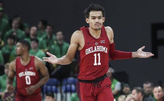 今晚，上海海港门将颜骏凌首发出场，迎来了他代表俱...