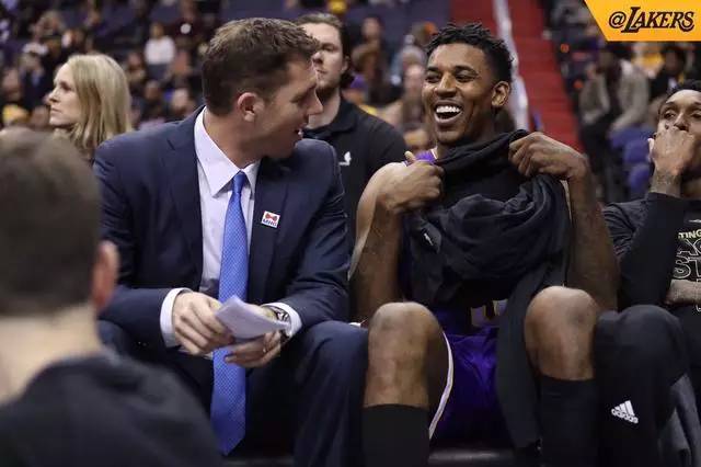 羽联总决赛 蒋振邦／魏雅欣胜泰国组合锁定小组头名