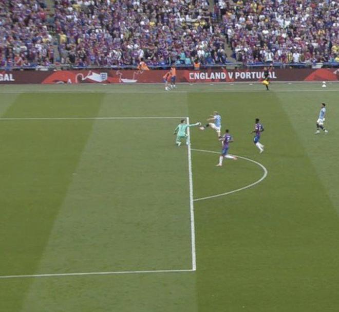 状态持续火热！本轮英超送助攻，福登最近3场比赛已造5球