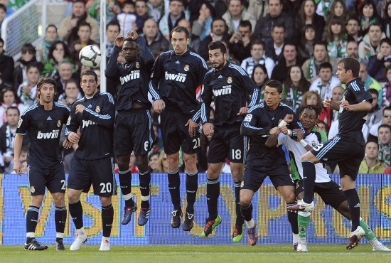 爱德华兹25+5 骑士主场复仇森林狼