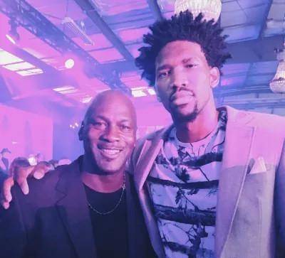 斯玛特：来到湖人让我重获新生，就像小孩第一天上学一样