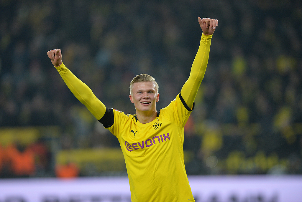 好起来了！杨瀚森造兰代尔失误后笑容满面